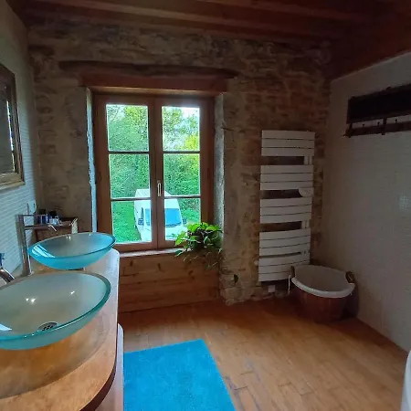 La Ferme Biscot Charme Et Nature A 45 Minutes De Lyon *