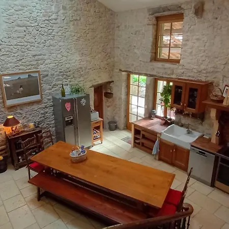 Vakantiehuis La Ferme Biscot Charme Et Nature A 45 Minutes De Lyon *