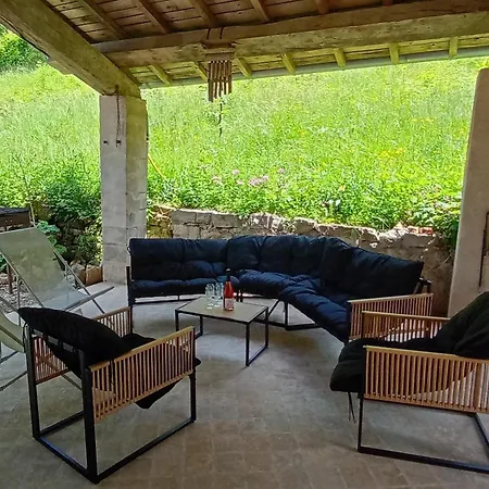 Vakantiehuis La Ferme Biscot Charme Et Nature A 45 Minutes De Lyon Ambronay